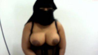 arab boob and titty girl - hclips.com